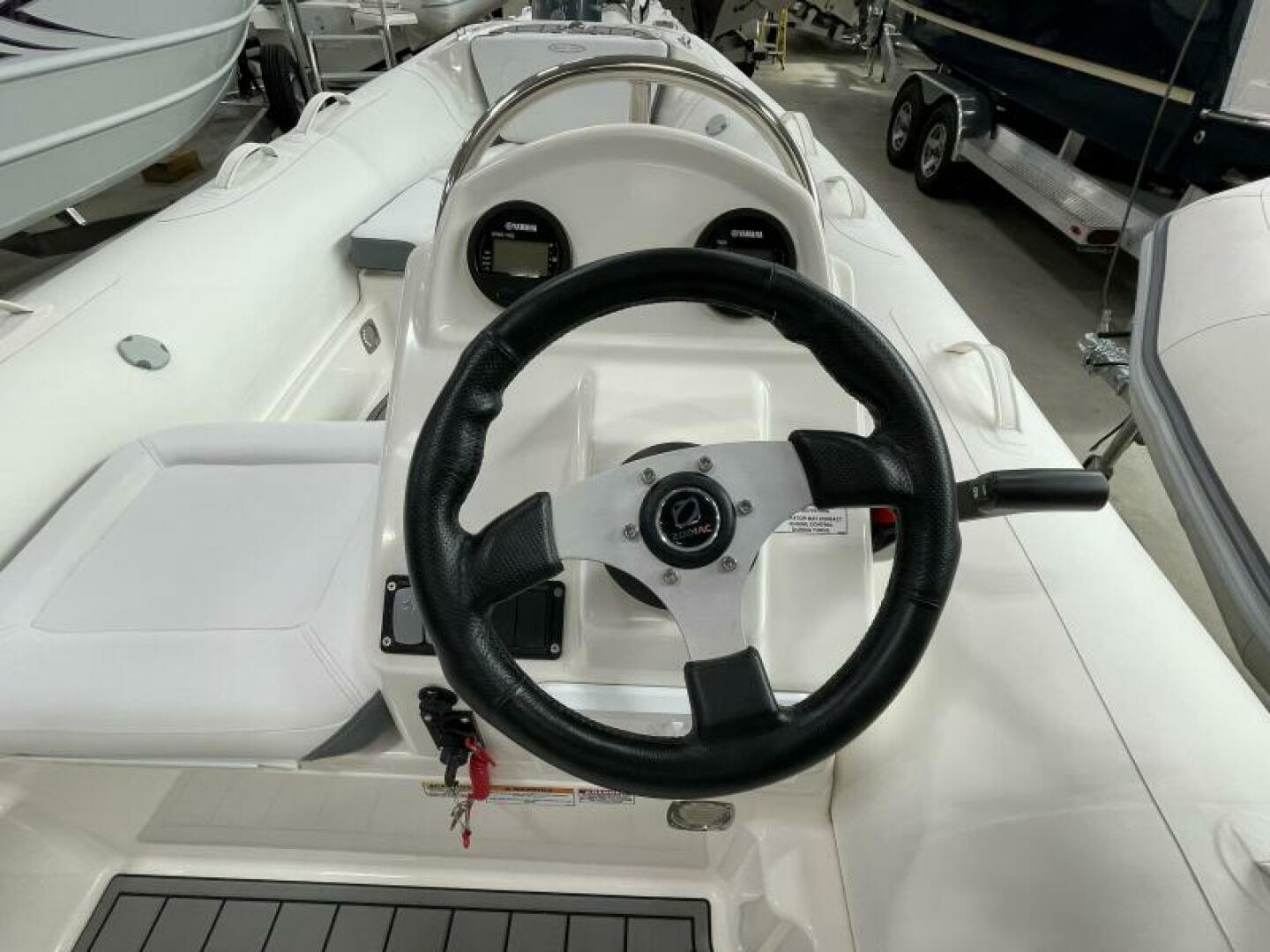 Slide: The Image of Zodiac Yachtline 490 Deluxe NEO 2023 - 5168381