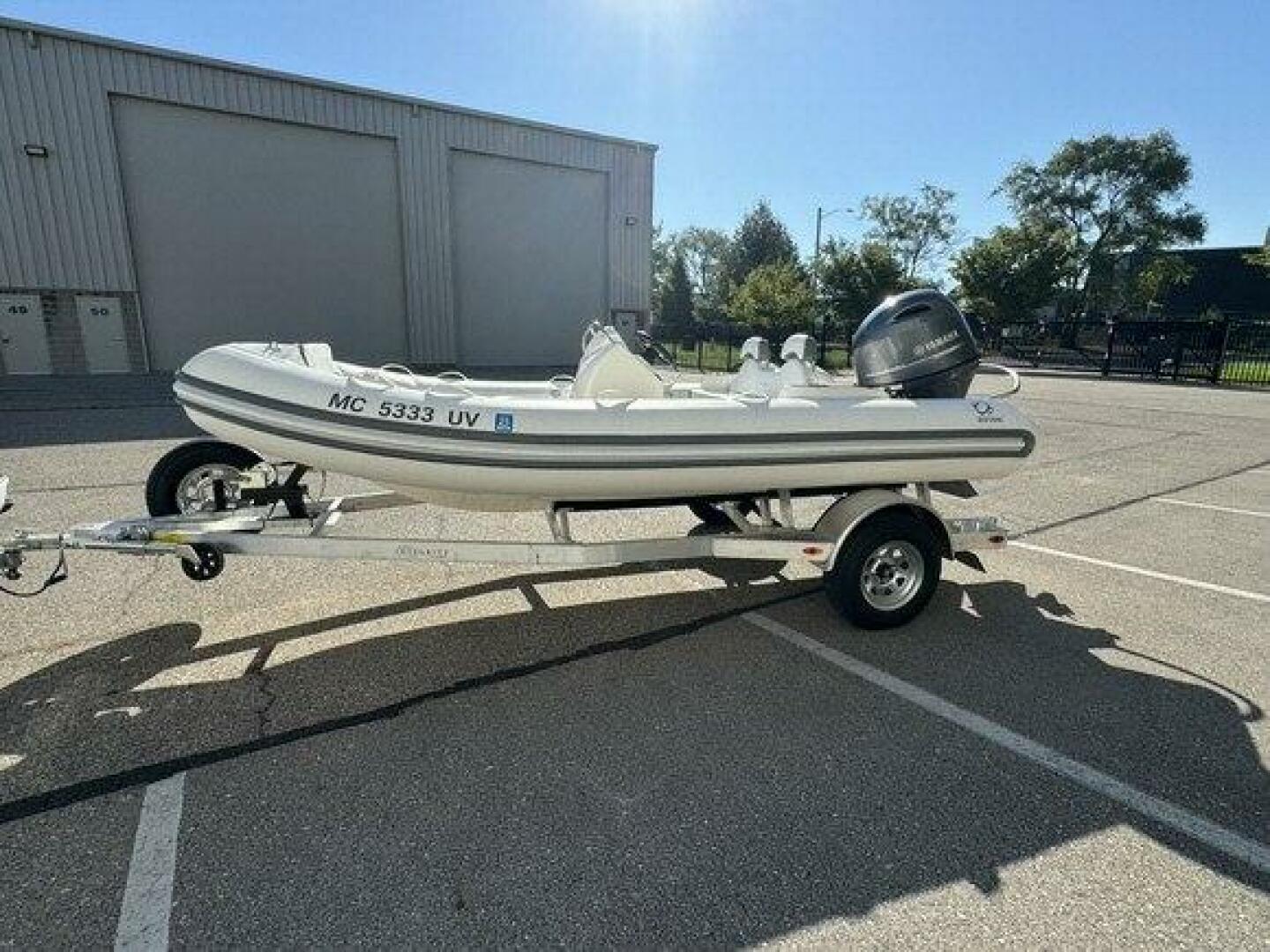 Slide: The Image of Zodiac Yachtline 490 DL NEO and Trailer 2022 - 5184543