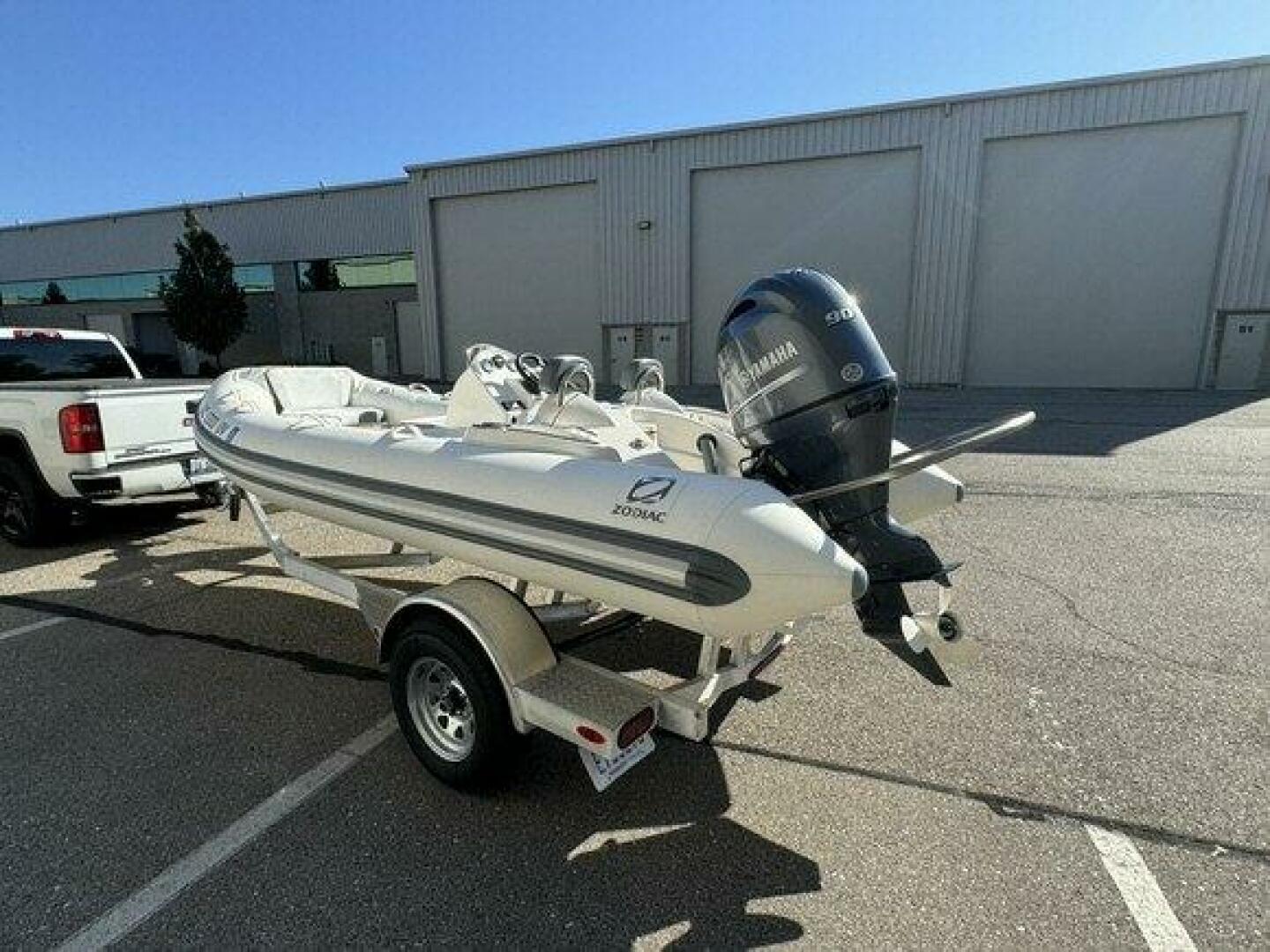 Slide: The Image of Zodiac Yachtline 490 DL NEO and Trailer 2022 - 5184545