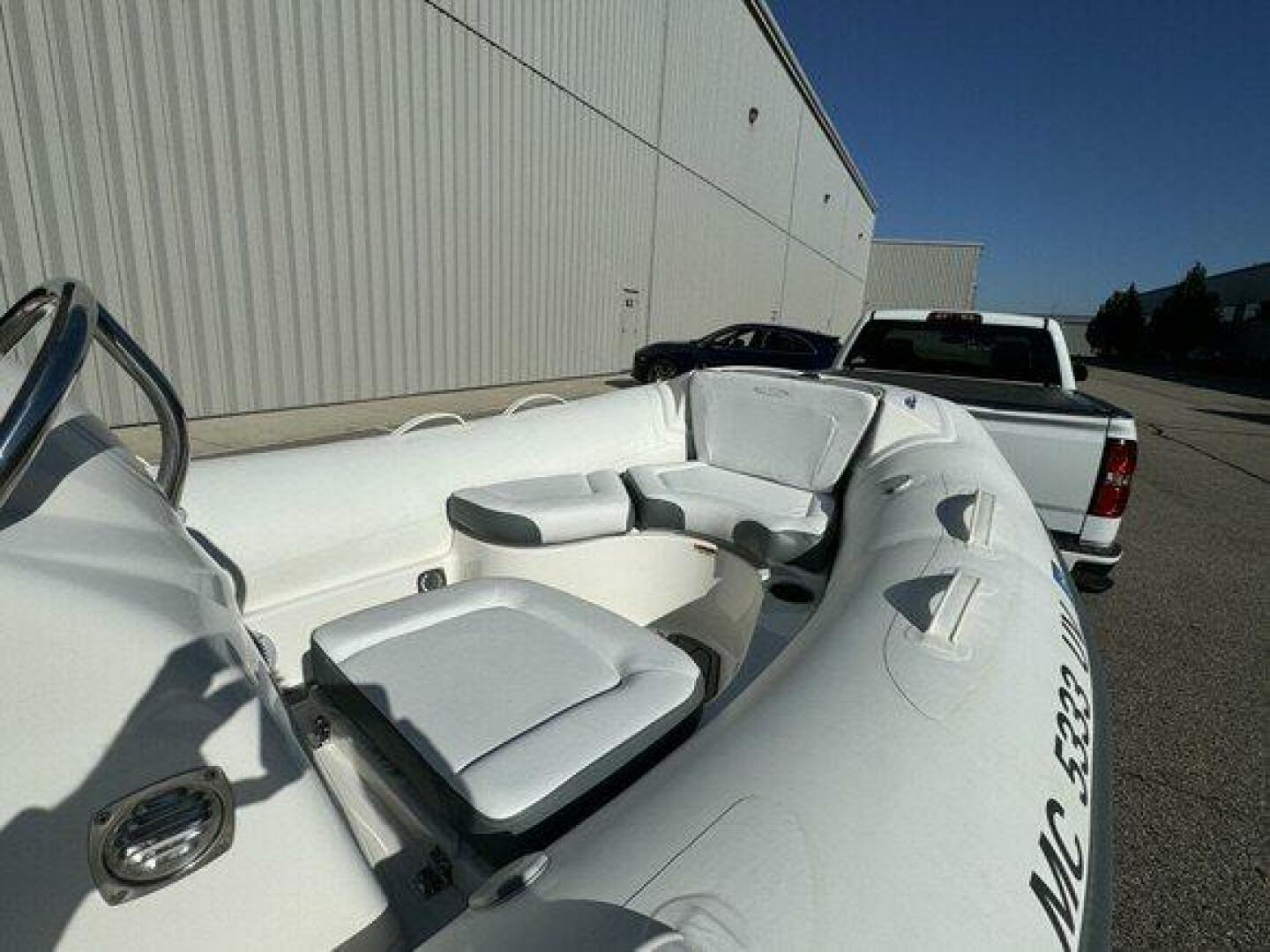 Slide: The Image of Zodiac Yachtline 490 DL NEO and Trailer 2022 - 5184554